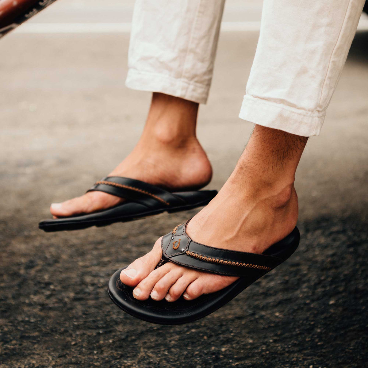 OluKai Mea Ola Men's Leather Beach Sandals - Men