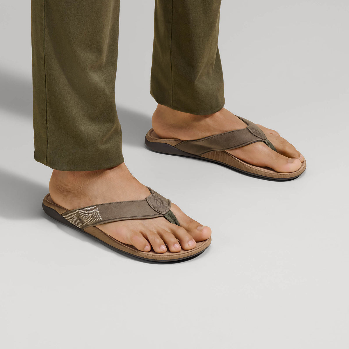 OluKai Tuahine Men's Waterproof Leather Beach Sandals - Men