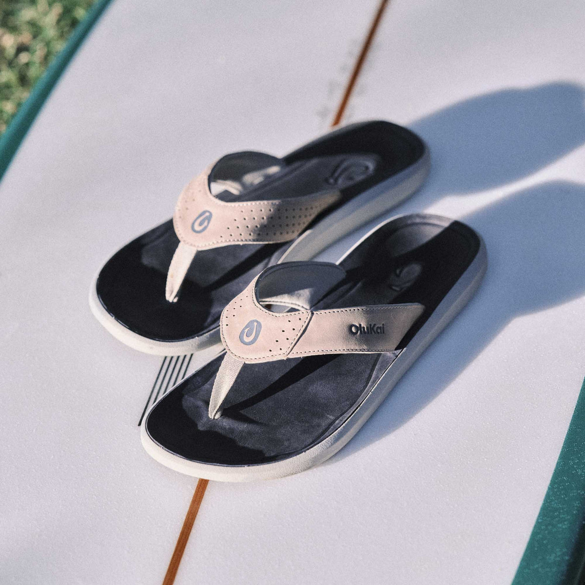 OluKai Pili Men’s Waterproof Leather Sandals - Men