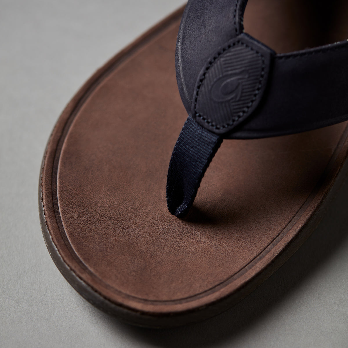 OluKai Tuahine Men's Waterproof Leather Beach Sandals - Men