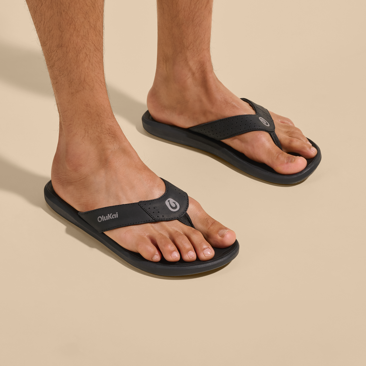 OluKai Pili Men’s Waterproof Leather Sandals - Men