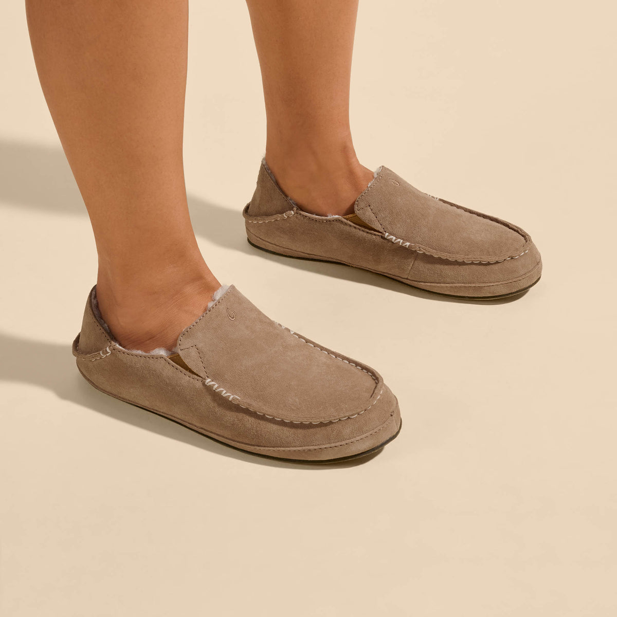 OluKai Nohea Women's Leather Slippers - Women