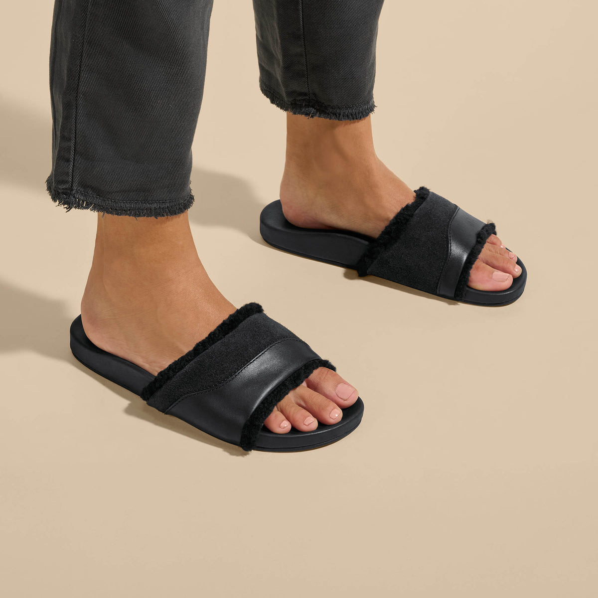 OluKai Hō‘ala Slide Women’s Slide Slipper Sandals - Women