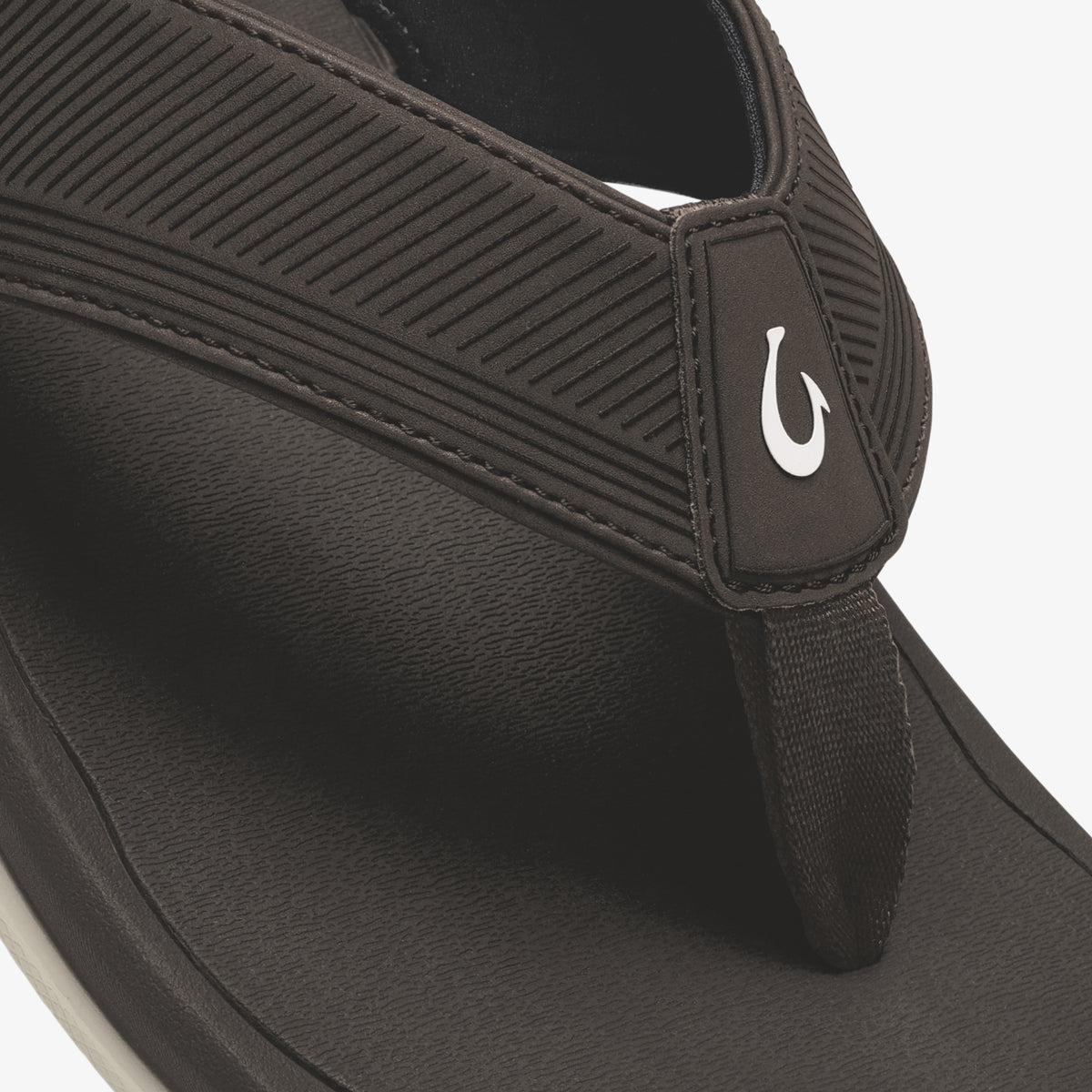 OluKai 'Ahi Kai - New Arrivals